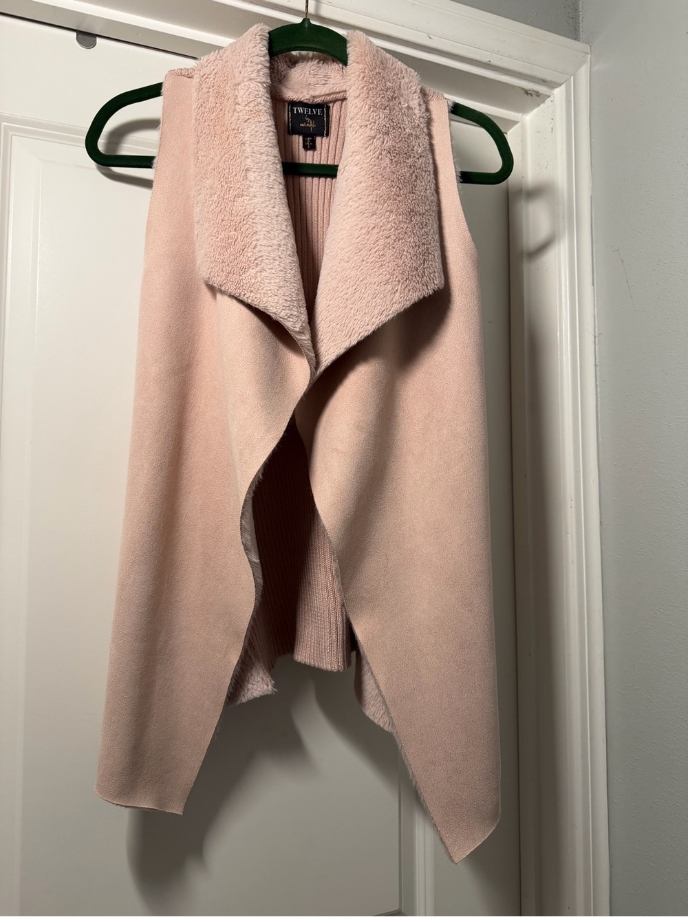 Women’s Twelve by Twelve Blush Pink Faux-Shearling Draped Vest size small